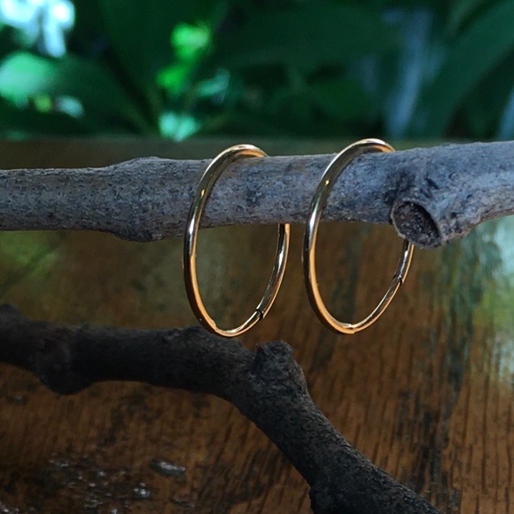 Solid 14K Gold Endless Hoops 15mm - Picture 2 of 8